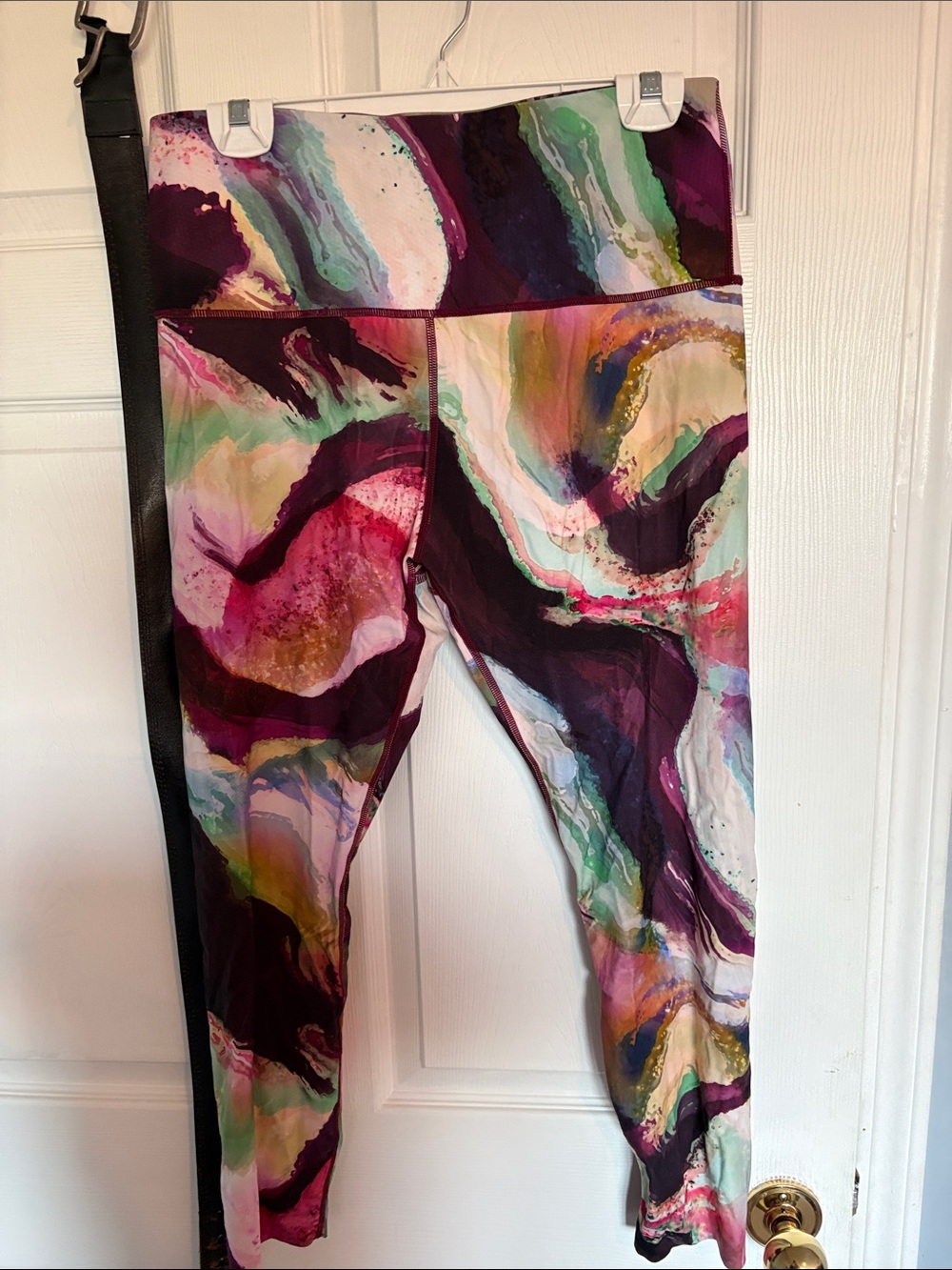 knix Multicolor Abstract Print Capris - Purple, Pink, Green, Gold, White
